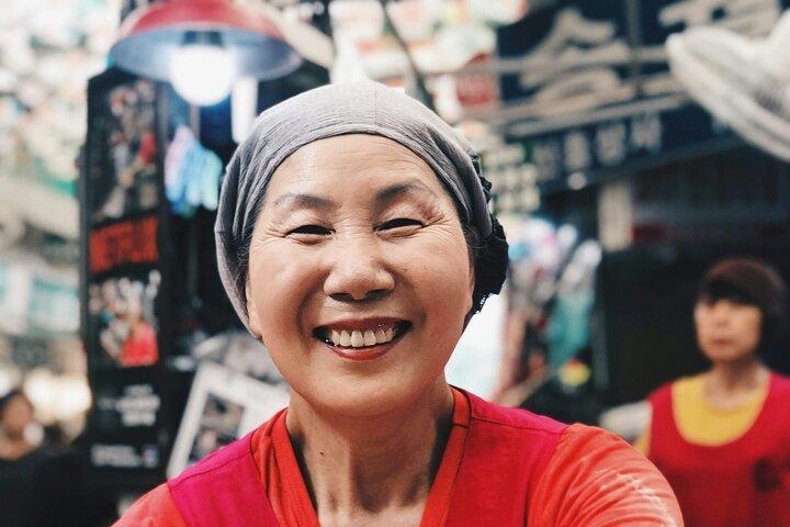 Seoul Highlights Private Walking Tour with a Guide