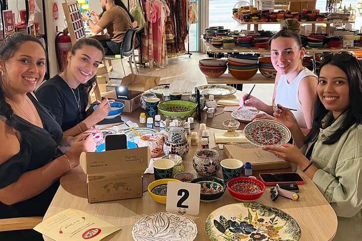Paint and Sip Classes Sydney: Ceramic Plates & Bowls