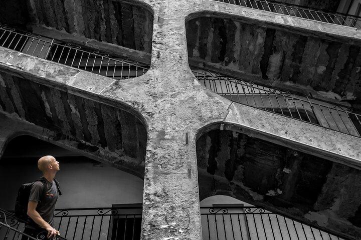 Unique Tours Lyon: Private Walking Tour of the Traboules