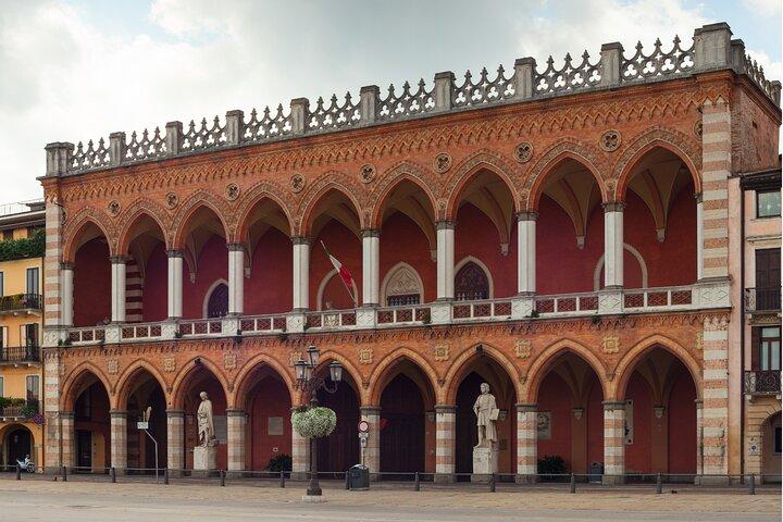 Padua Scavenger Hunt & Highlights Self-Guided Walking Tour