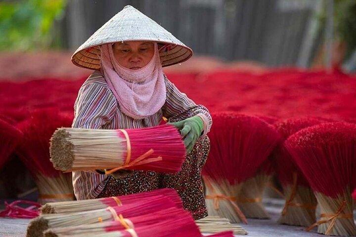 Incense Village - Ninh Binh Gateway - Group of 09 Guided Tour