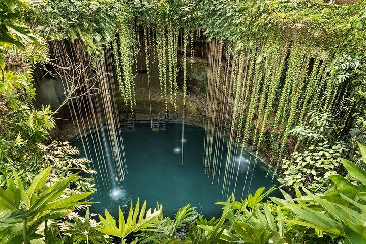 Visit Chichén Itzá, Cenote and Valladolid. Transport included