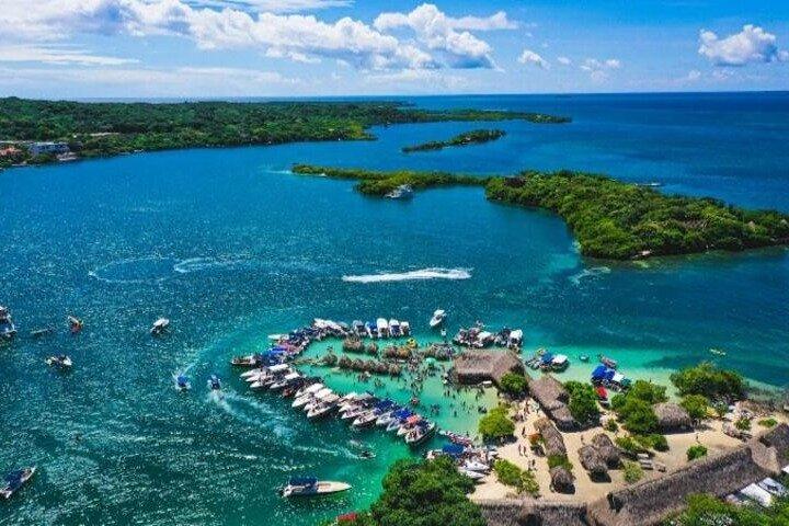 Cholon island party boat from cartagena