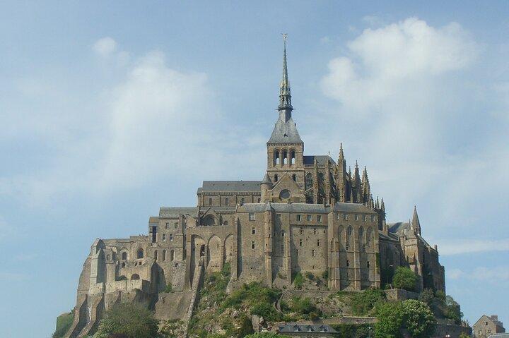 Bayeux Mont Saint-Michel Private Full-Day Tour