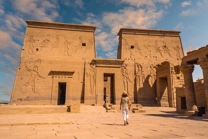 All inclusive day tour to Aswan from Cairo by plane