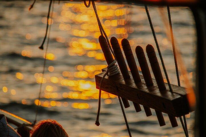 Queen Bee Sunset Cruise with Swim Stops and Dinner