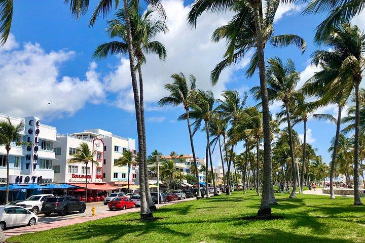 Miami Beach: Personalized Self-Guided App Tour
