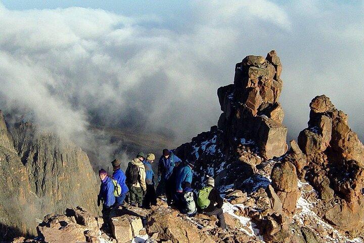 5 Days Mount Kenya Trekking Through Sirimon in Chogoria Route