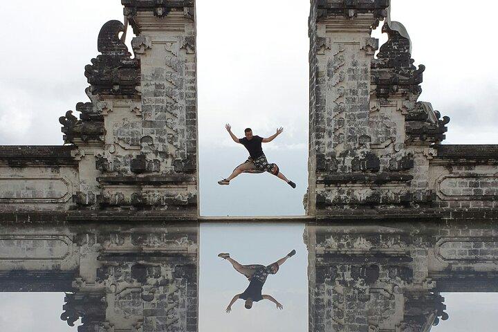 Bali Classic Volkswagen Safari and Gate of Heaven with East Bali