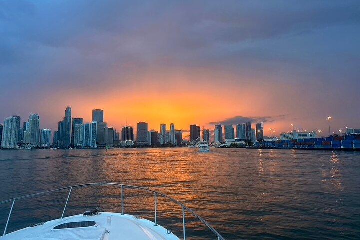 Private Yacht Rental 37Ft in Miami Up to 12 People
