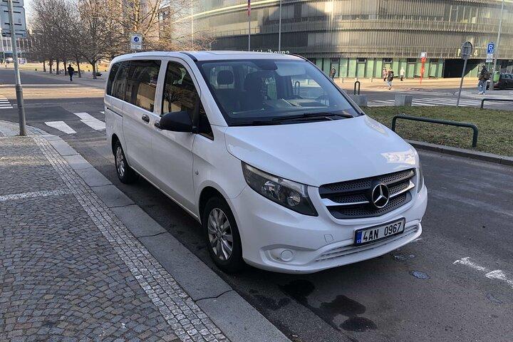 Prague: Private Transfer to the Airport (PRG)
