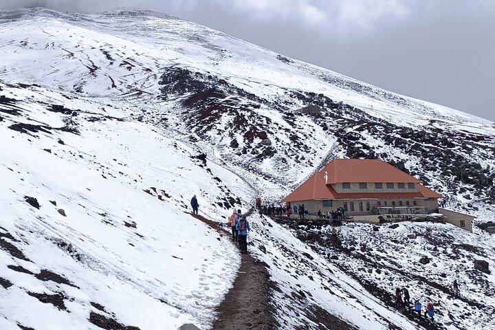 Full-Day Tour in Cotopaxi and Quilotoa from Quito
