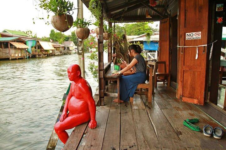 Bangkok Best Canal Tour : Wat Paknam, Artist's House & Flower Art