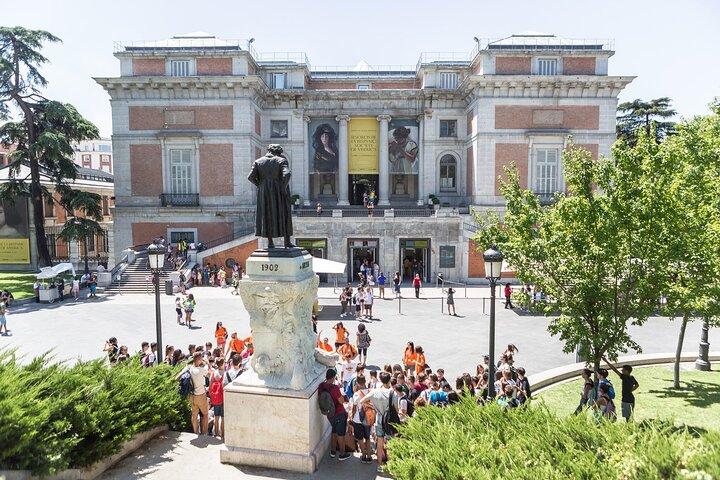 Madrid: Prado Museum Guided Tour with Optional Tapas or E-Bike