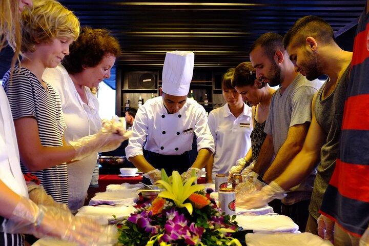 Halong Bay Boutique Cruise with Overnight Stay from Hanoi