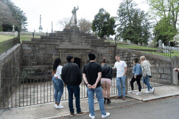 New Orleans: Voodoo, Ghost, Murder, True Crime, & Vampire Tour