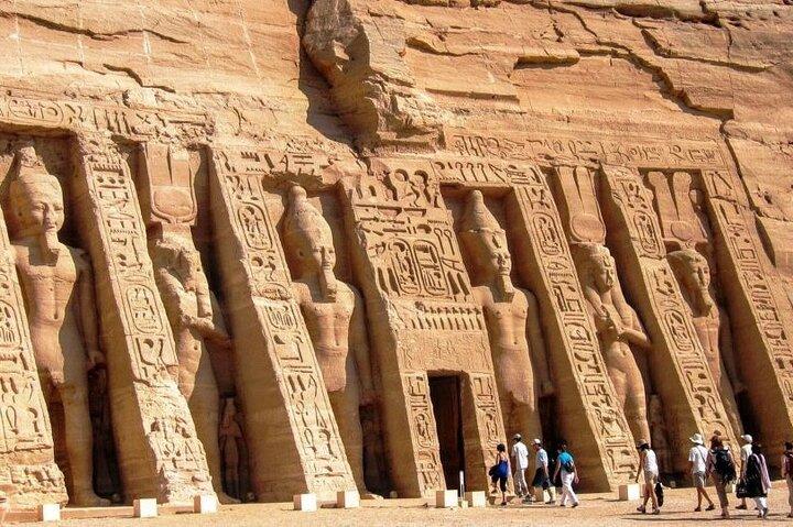 Abu Simbel Temple Day Trip with Hotel Pickup From Aswan