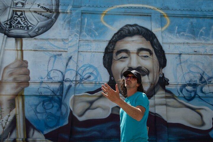 Private BA Street Art Bike Tour: Hidden Graffiti & Urban Culture
