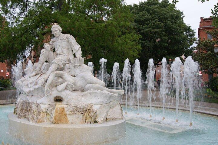 Toulouse Scavenger Hunt & Highlights Self-Guided Walking Tour