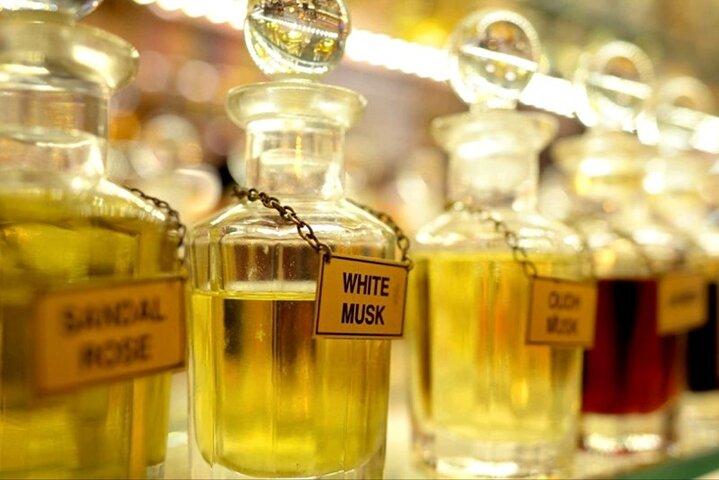 Private Tour Cairo Shopping Papyrus Perfume Bazar Cotton Shop
