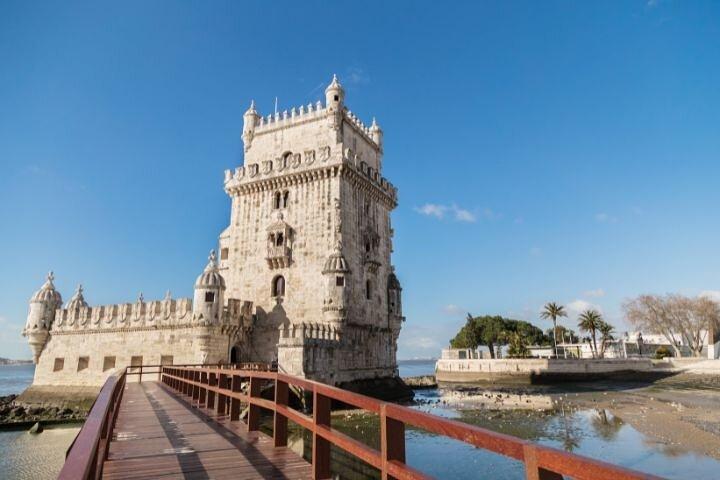 Lisbon Exclusive Private Half-Day Odyssey with Tickets