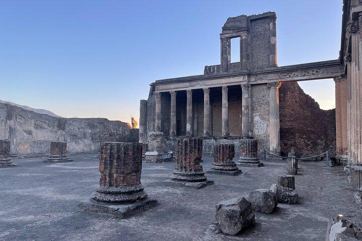 Small Group Guided Pompeii Tour from Positano