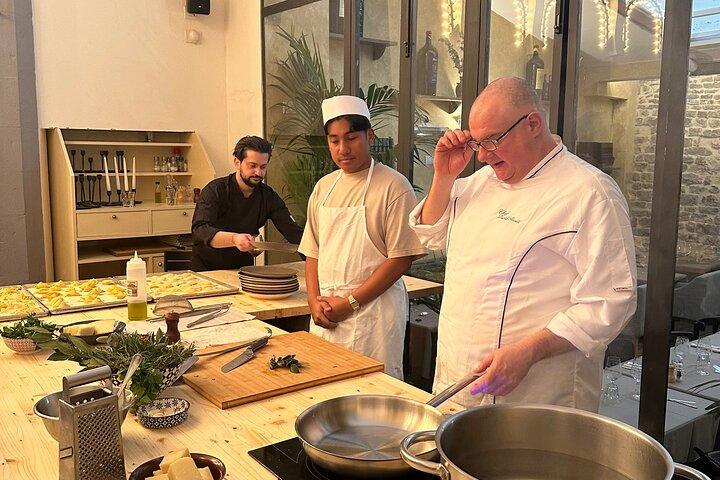 Florence: Pasta Cooking Class with Unlimited Wine