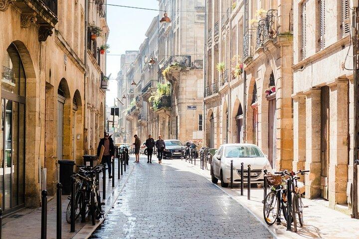 Bordeaux Bites & Stories: A Tasty City Adventure with a Local