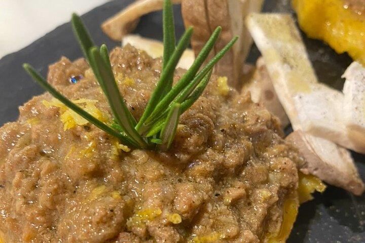 Ancient Flavors in Florence Historical Cooking Class with wine