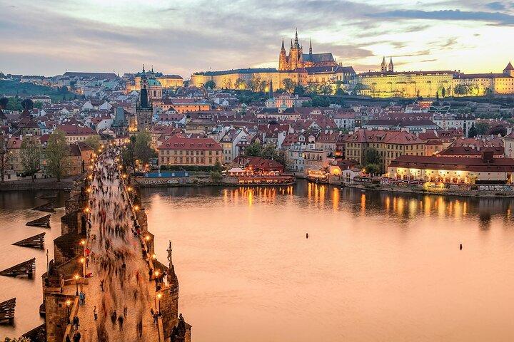 Private Guided Day Tour from Vienna to Prague