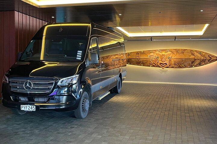 Auckland Airport Luxury Shuttle - Private Transfers