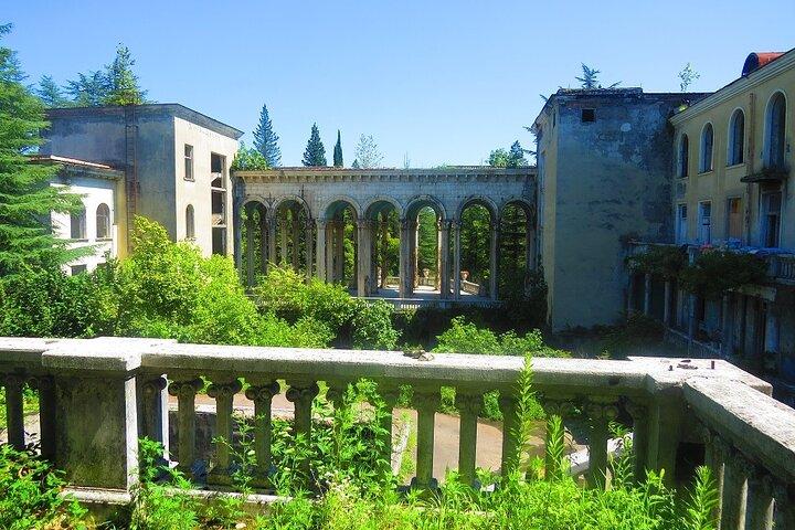 Gelati, Prometheus, Sanatoriums and Wine tour