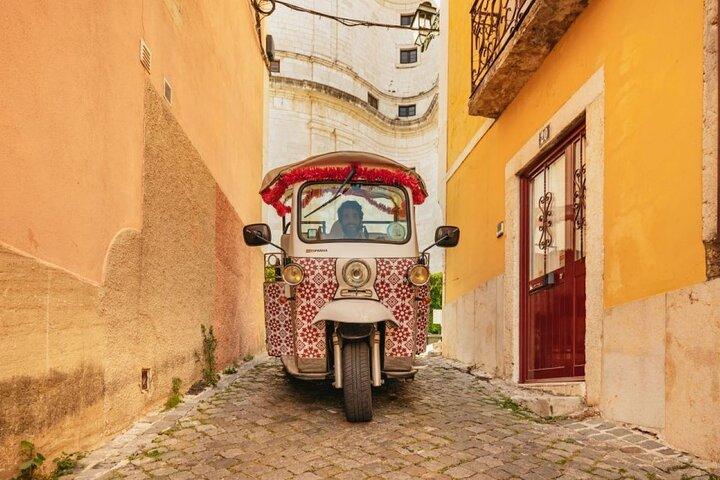 Lisbon Private Tuk Tuk Tour and Hotel Pickup: 2, 3, or 4 Hours