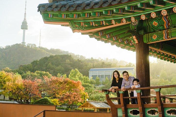 Private Vacation Photography Session with Local Photographer in Seoul