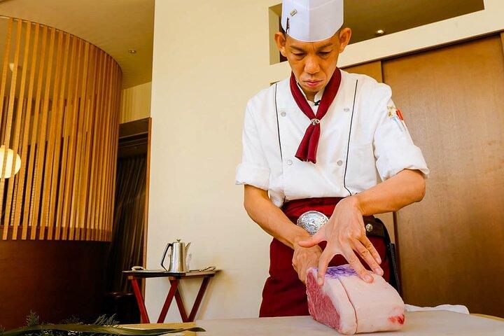 Luxurious Kobe Beef Teppanyaki Course Meal in Kobe