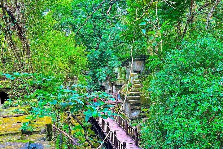 Discover Angkor Temple By Motorbike