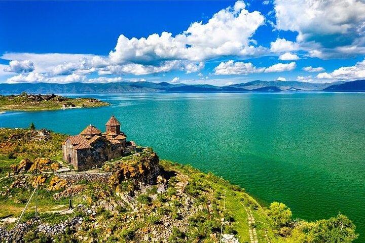 Armenia Tour From Tbilisi and back. 2-3 Days Private experience