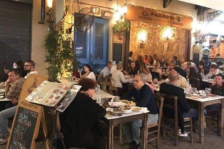 Night Tour of Athens in Spanish: Lighted City