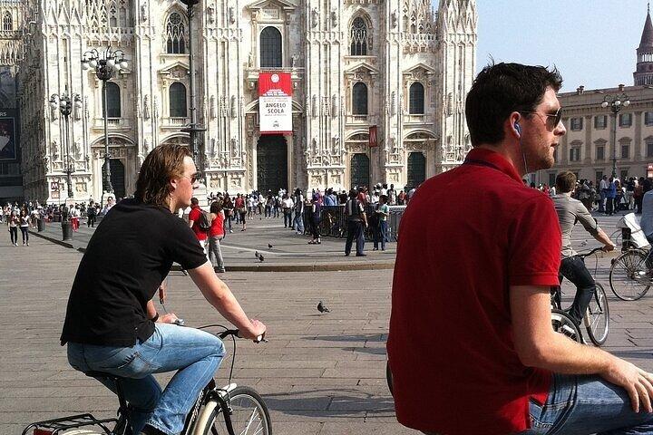 Milan Historic Walking Tour with a Guide