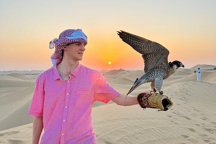Abu Dhabi: Private Evening Desert Safari with BBQ and Live Shows