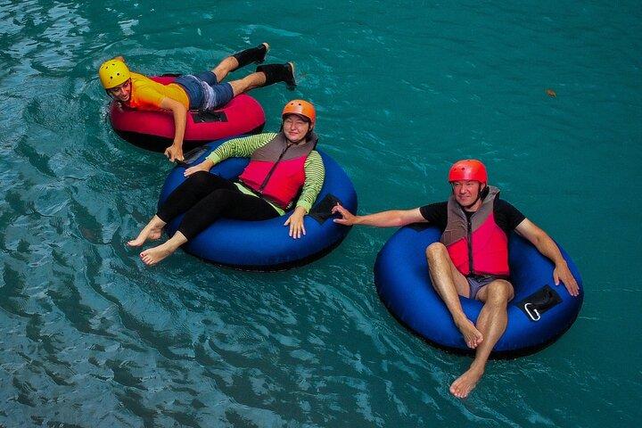 Río Celeste: Tubing Adventure in the Río Celeste
