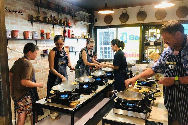 3 Hour Thai Local Cooking Class in Bangkok