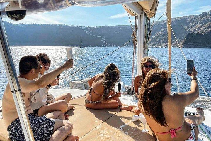 Santorini Sunset Sailing Cruise: Dinner, BBQ, Open Bar, Transfers