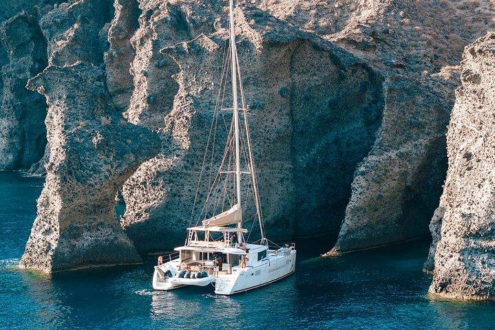 Luxury Santorini Catamaran Cruise: Lunch, BBQ, Drinks, Transfers