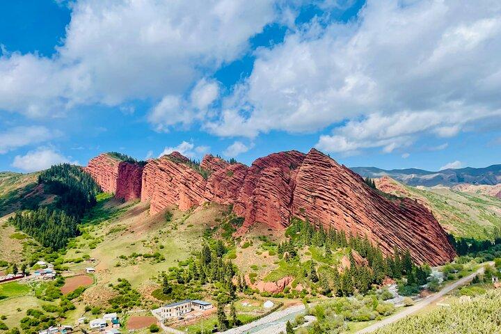 3 Days Issyk Kul lake & Chon Kemin: Eagle show, horse riding