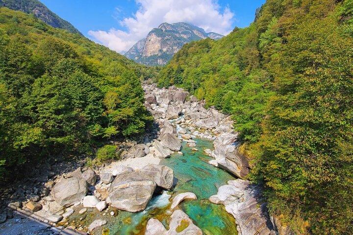 Valle Verzasca: Ascona 007 Dam & Crystal Waters Swimming