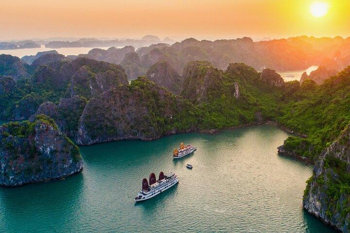 Arcady Boutique Cruise Halong Bay – 2D1N Tour from Hanoi
