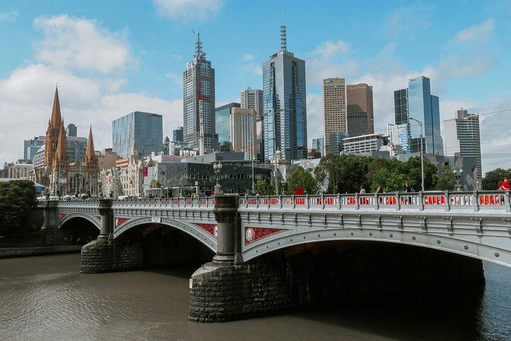 English Melbourne Walking Tour