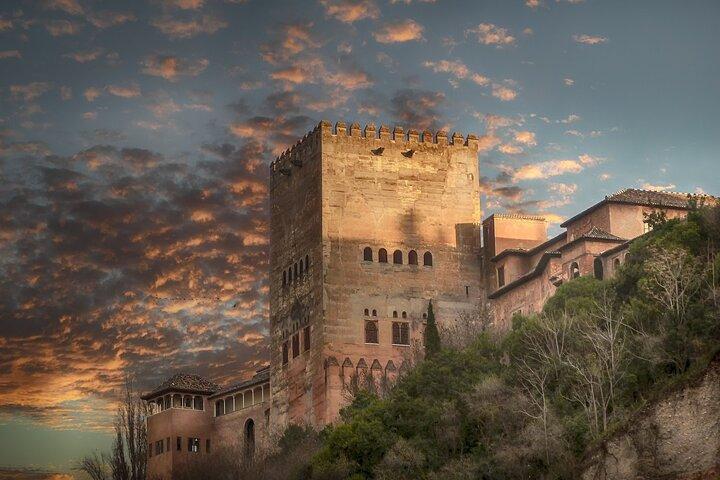 Guided Tour of the Alhambra Surroundings