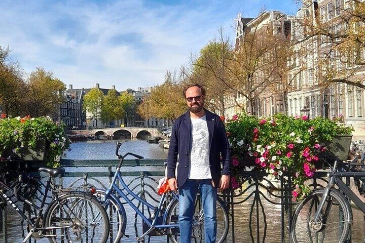 Amsterdam Historic Center Walking Tour With A Guide